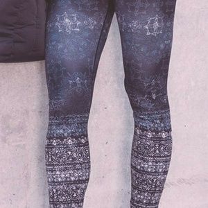 Calia by Carrie Underwood pants